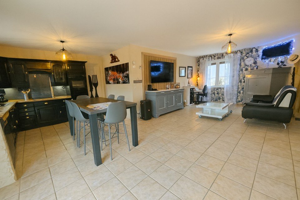 3 bedroom maison in Bassilac, Dordogne, France – 701DD5EDE329410D