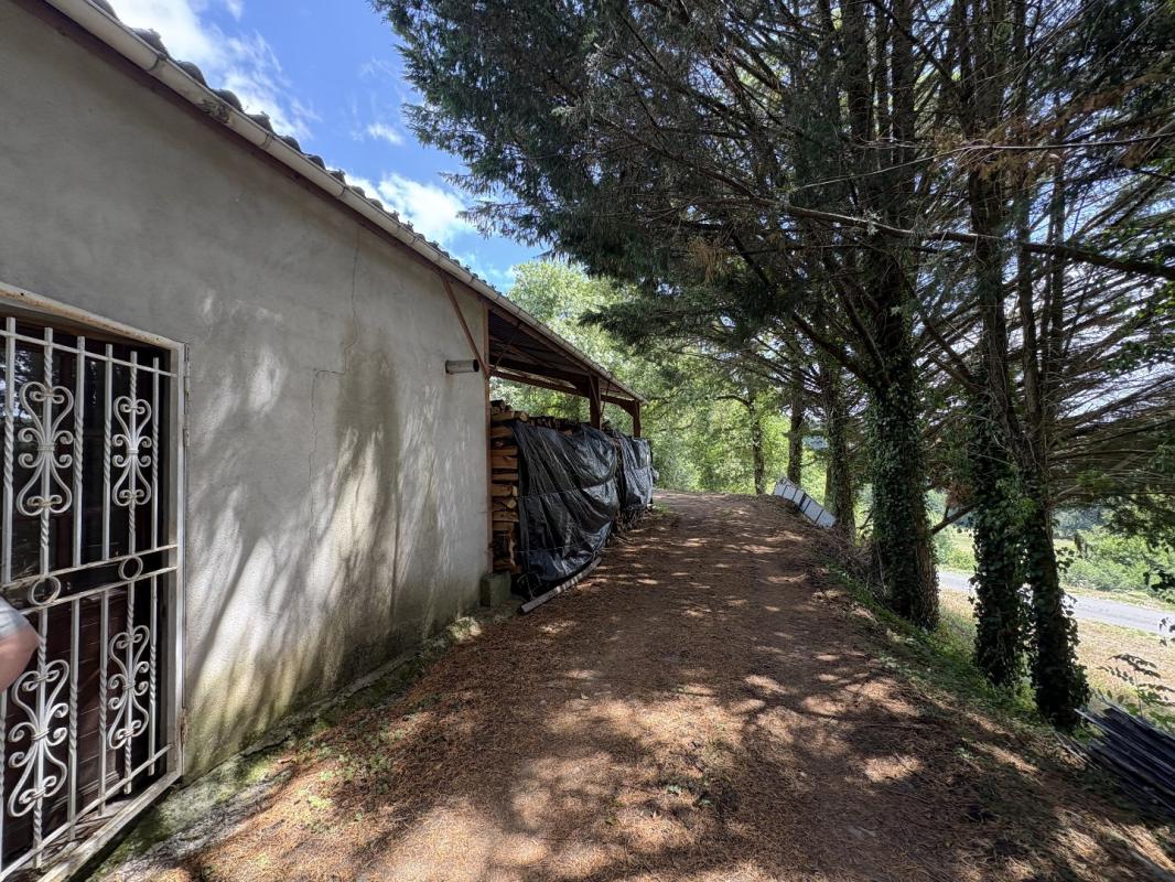 4 bedroom corps de ferme in Saint Mamet La Salvetat, Cantal, France – F0E036966985447D