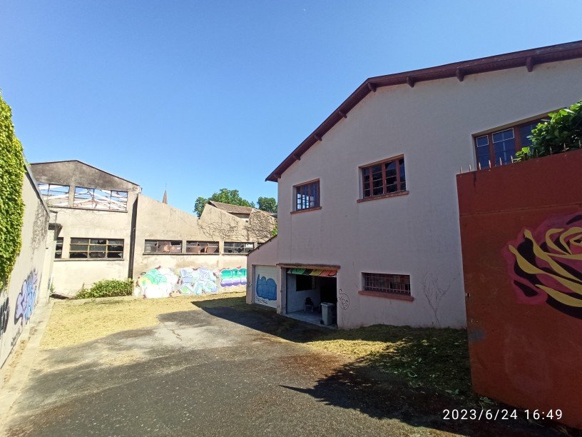 bureau in Montauban, Tarn-et-Garonne, France – 76942AF987A54B58