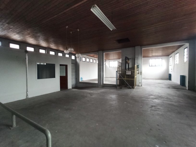 bureau in Montauban, Tarn-et-Garonne, France – 76942AF987A54B58