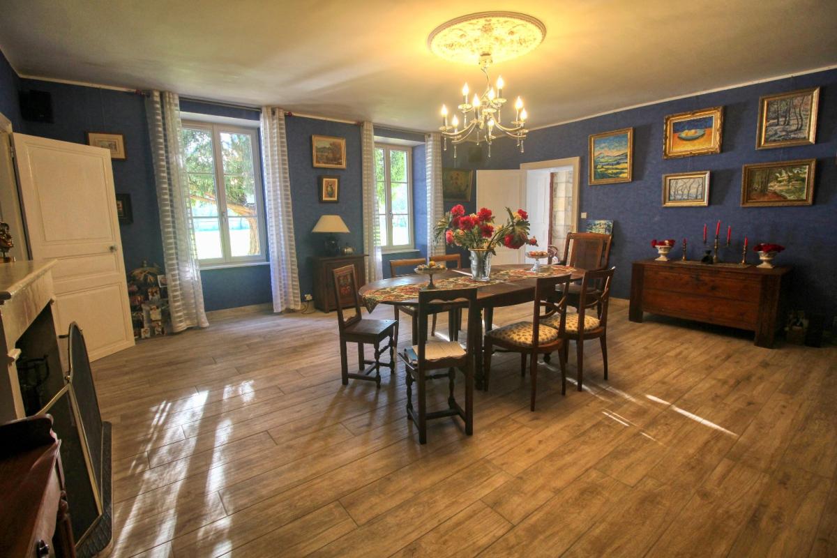 8 bedroom propriete in Prisse La Charriere, Deux-Sèvres, France – B4E1FC2FE7764C21