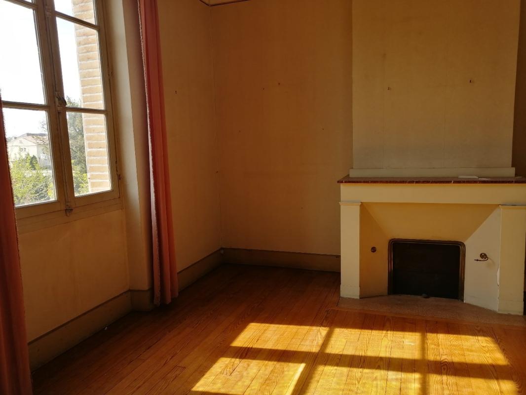 4 bedroom maison a renover in Castelsarrasin, Tarn-et-Garonne, France – 272E5003EECD45DB