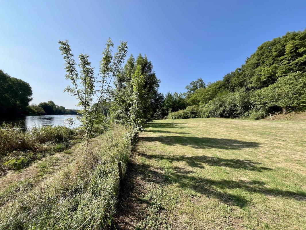 2 bedroom maison situee en campagne in Moussac, Vienne, France