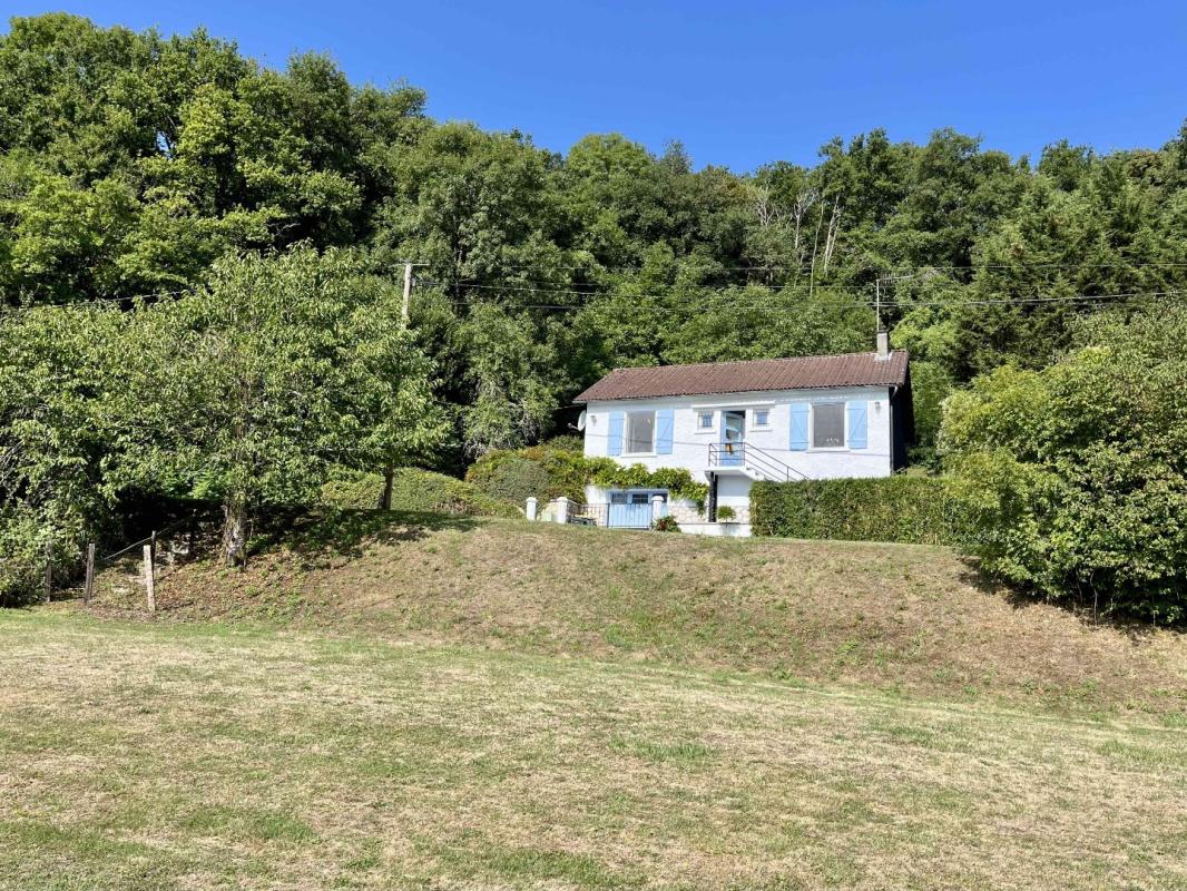 2 bedroom maison situee en campagne in Moussac, Vienne, France