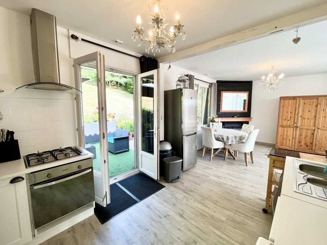 2 bedroom maison situee en campagne in Moussac, Vienne, France