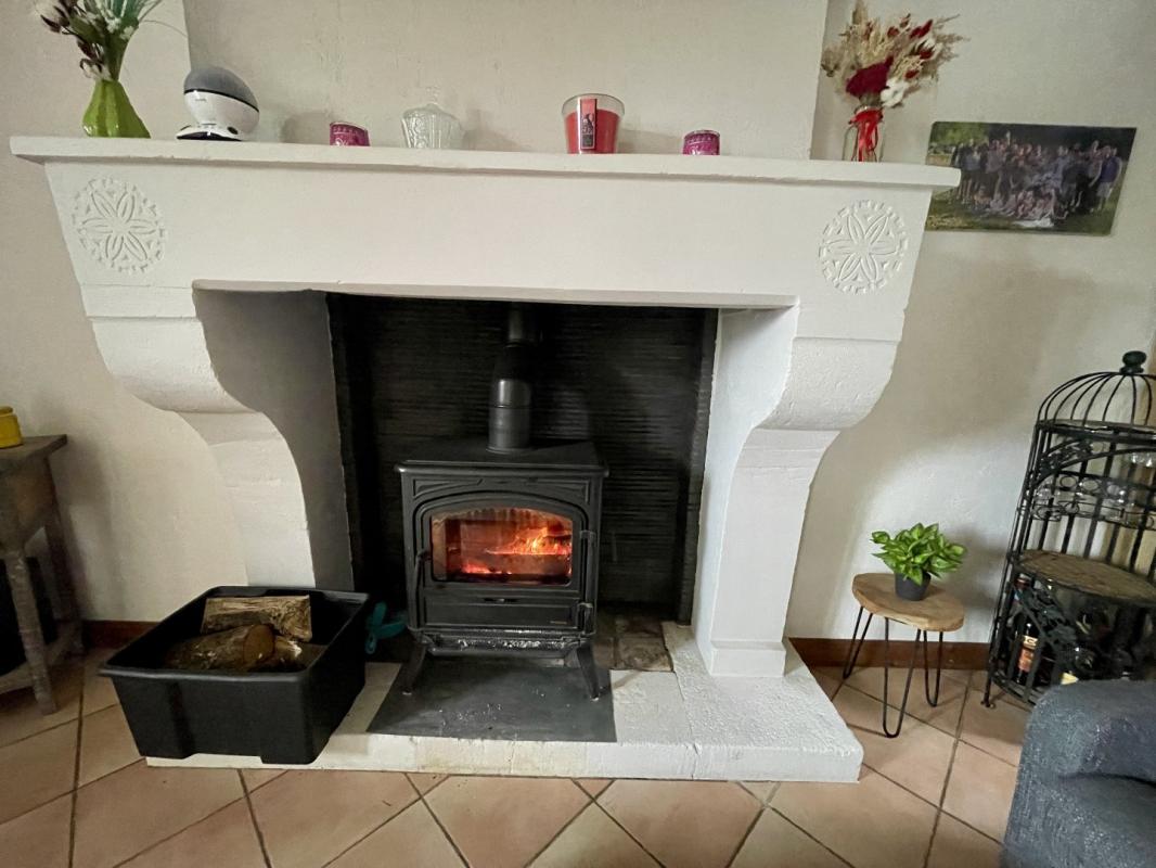 4 bedroom maison en pierres in Bercloux, Charente-Maritime, France – 3C225D76A6304BA4