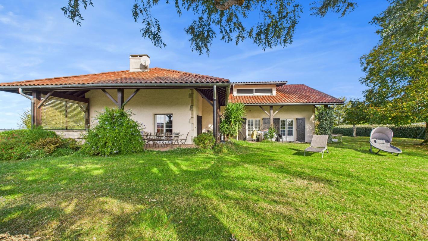 5 bedroom maison individuelle in Hasparren, Pyrénées-Atlantiques, France – 527B6926D55E4799