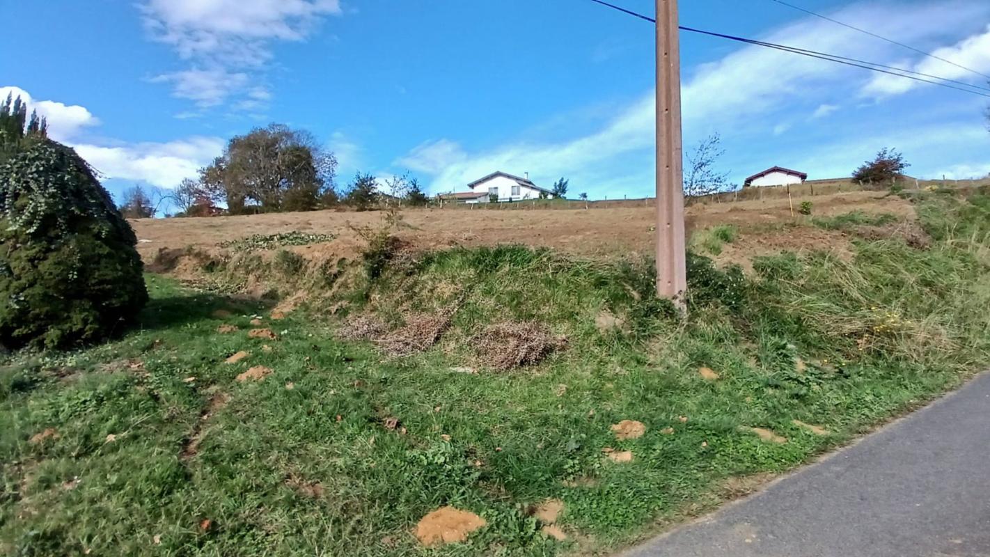terrain a batir in Guiche, Pyrénées-Atlantiques, France – 75E047EDCA384AA2