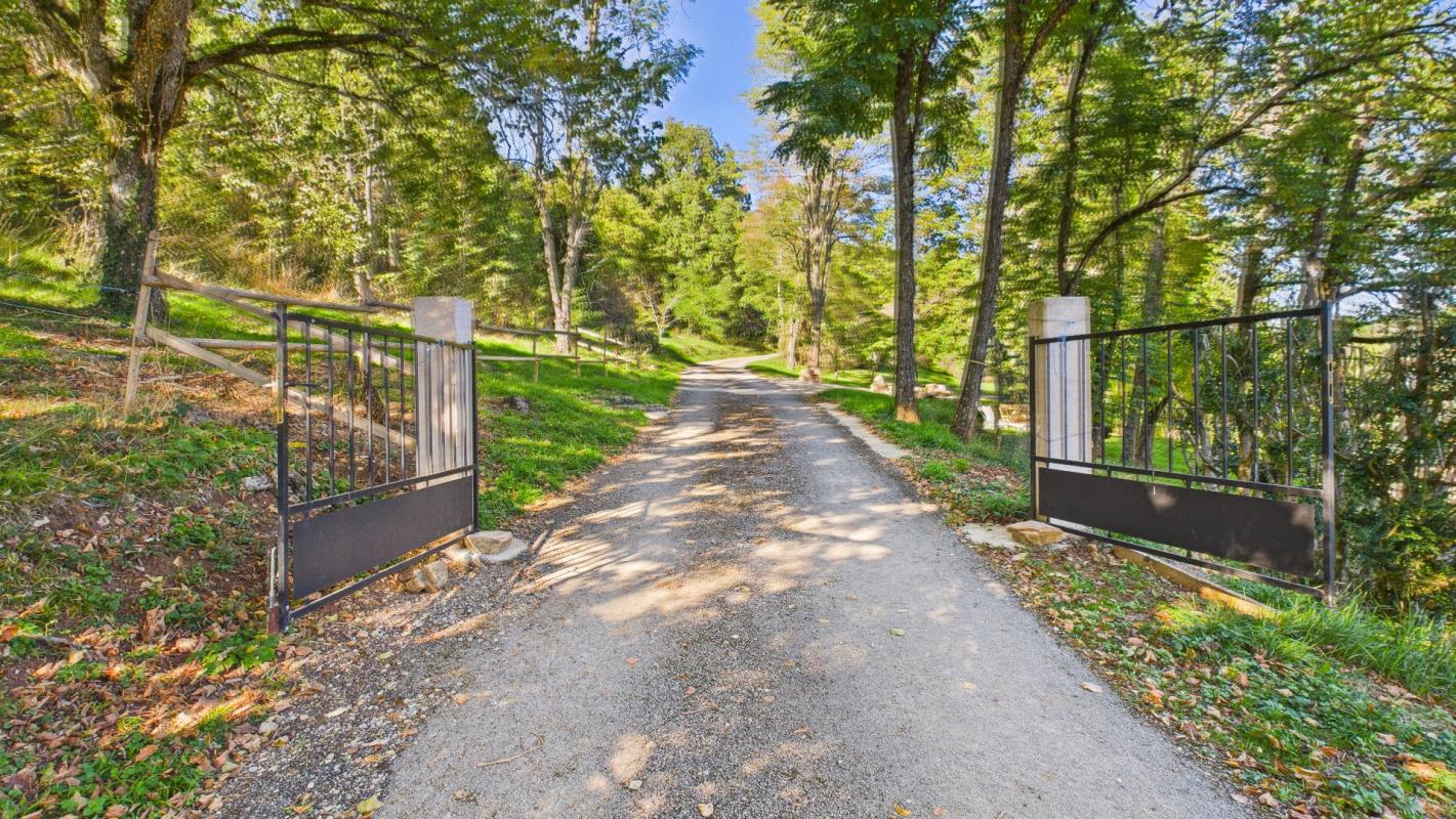 14 bedroom mas in Severac Le Chateau, Aveyron, France