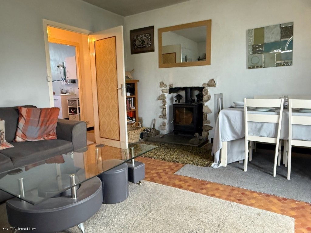 3 bedroom House in Aigre, France – r7401