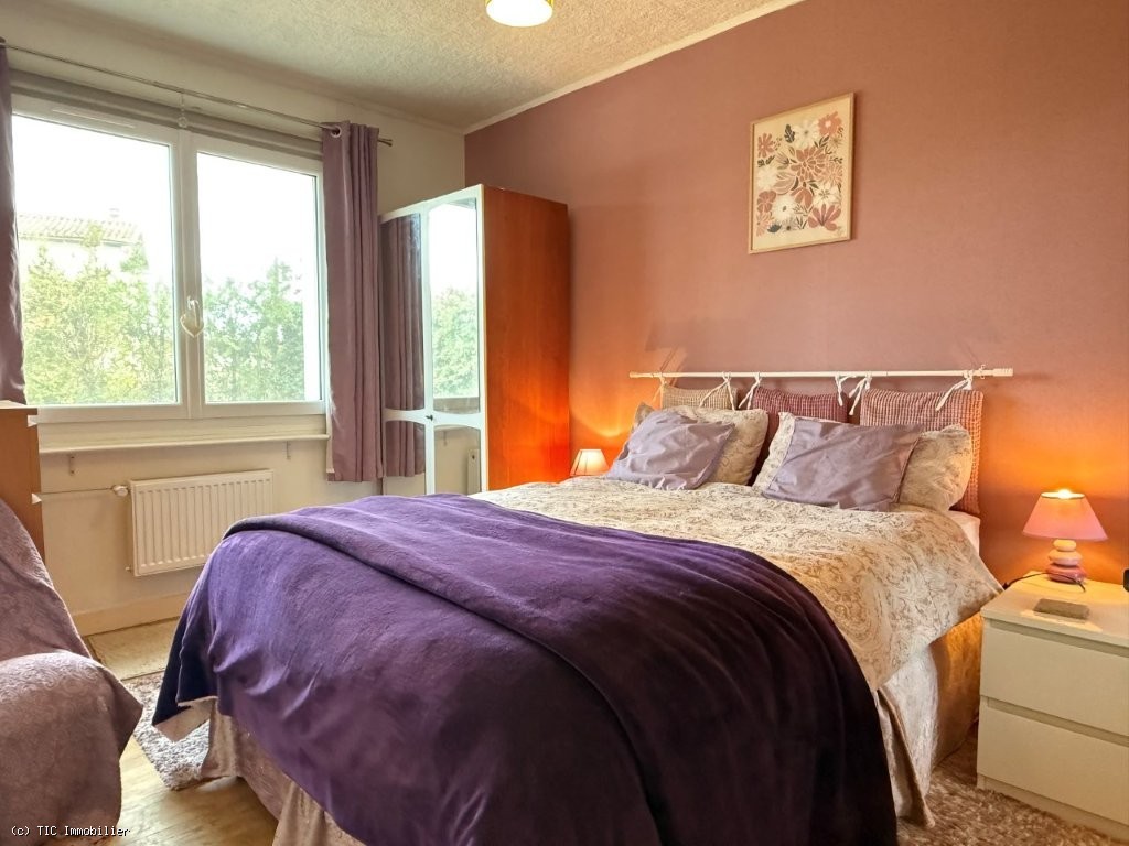 3 bedroom House in Aigre, France – r7401