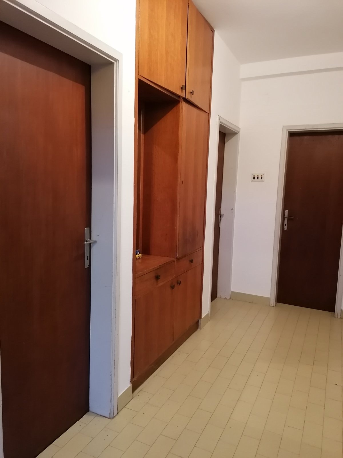 8 bedroom House in Prcanj, Montenegro – CMM53418