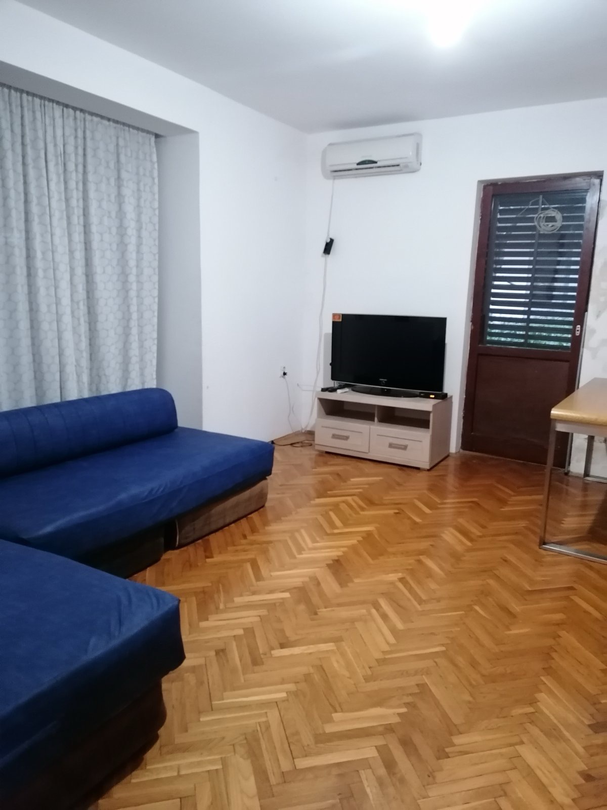 8 bedroom House in Prcanj, Montenegro – CMM53418