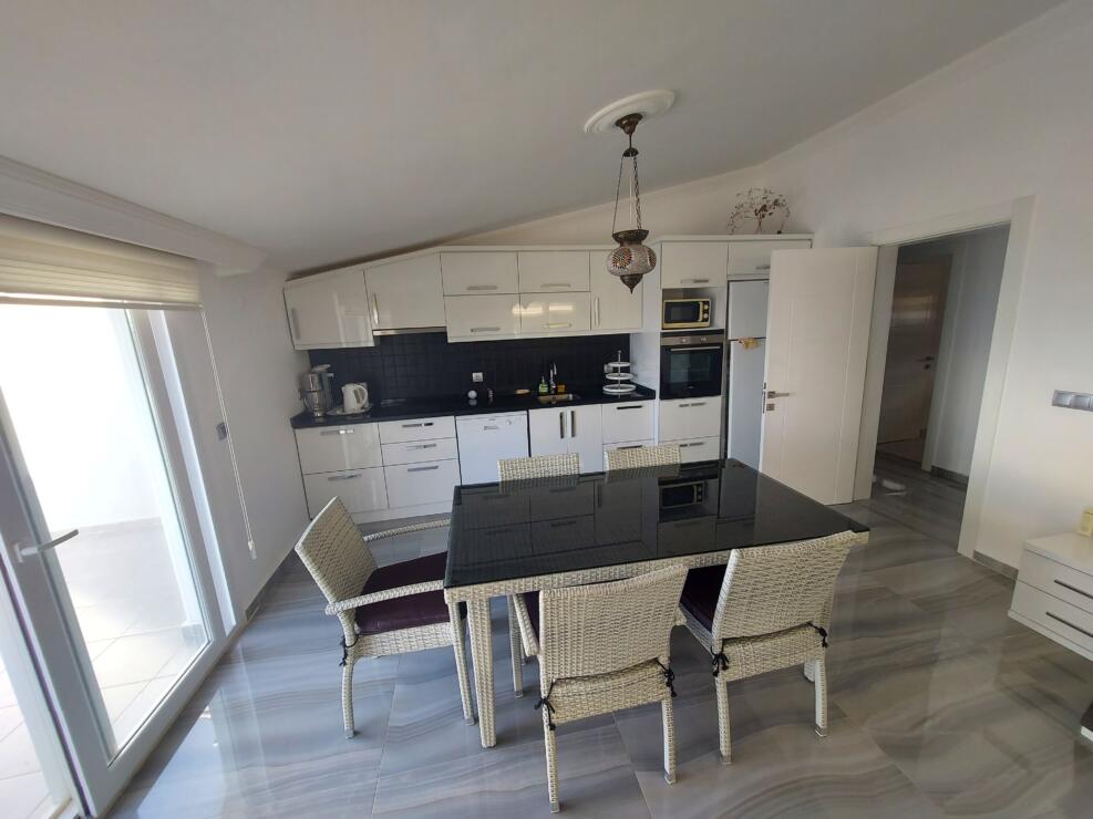 Resale 3 Bedroom Duplex with Stunning Sea & Mountain Views