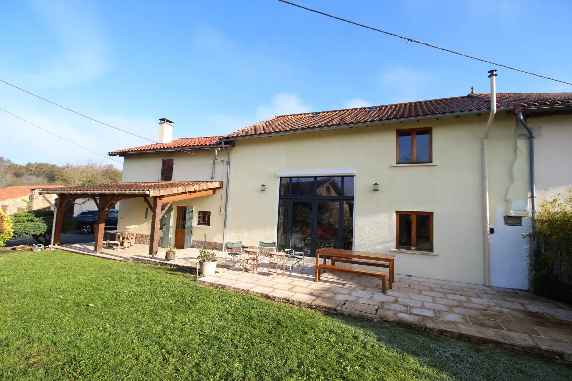 Barn conversion with attached guest house, Poitou-Charentes – France – BVI81468