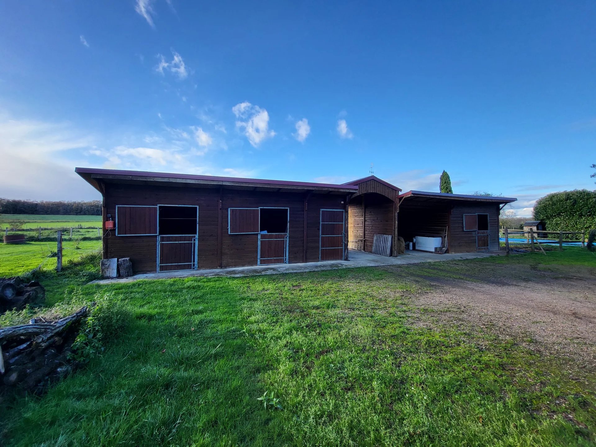 Small Equestrian property close to Saint Savin, Poitou-Charentes – France – BVI77280