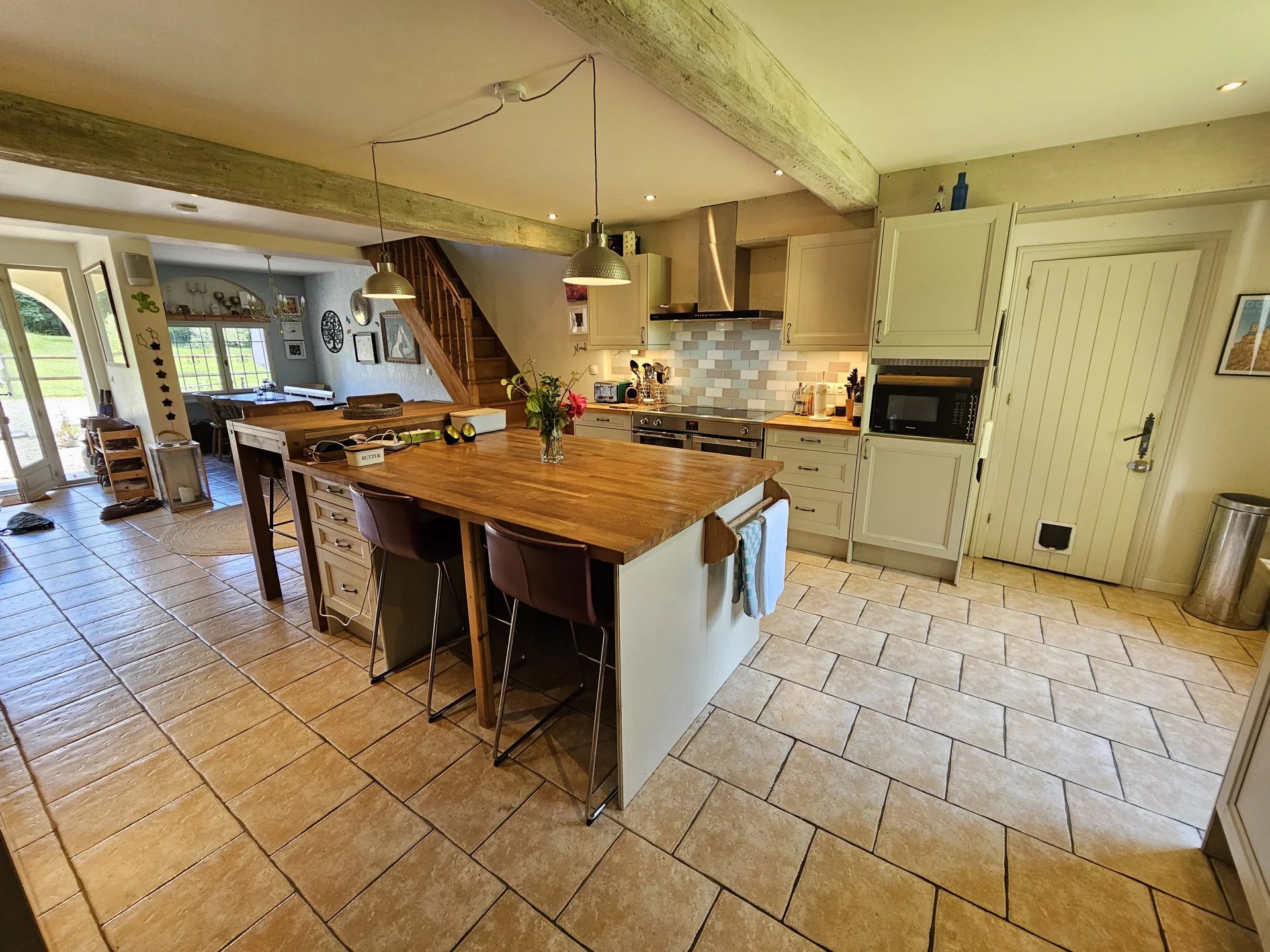 A serene haven with limitless potential offering 3 houses on over 2 hectares of land, Midi-Pyrénées – France – BVI83662