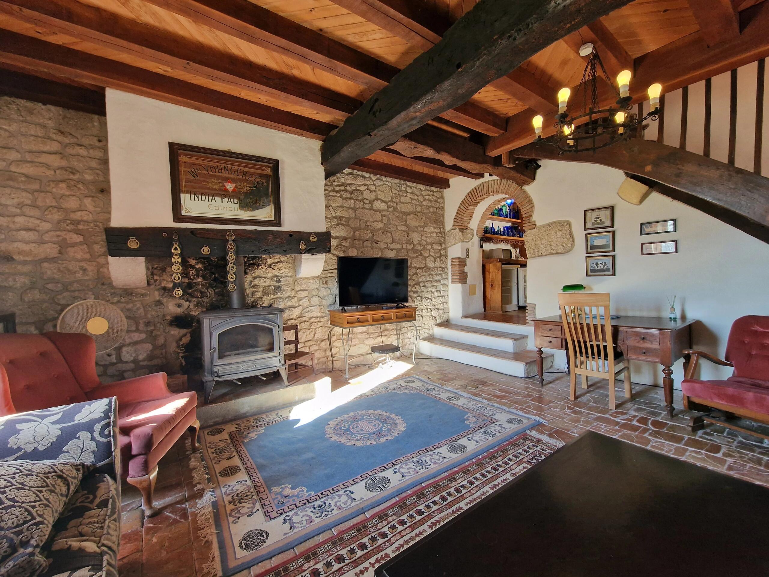 Charming home with character features and countryside views, Aquitaine – France – BVI79349