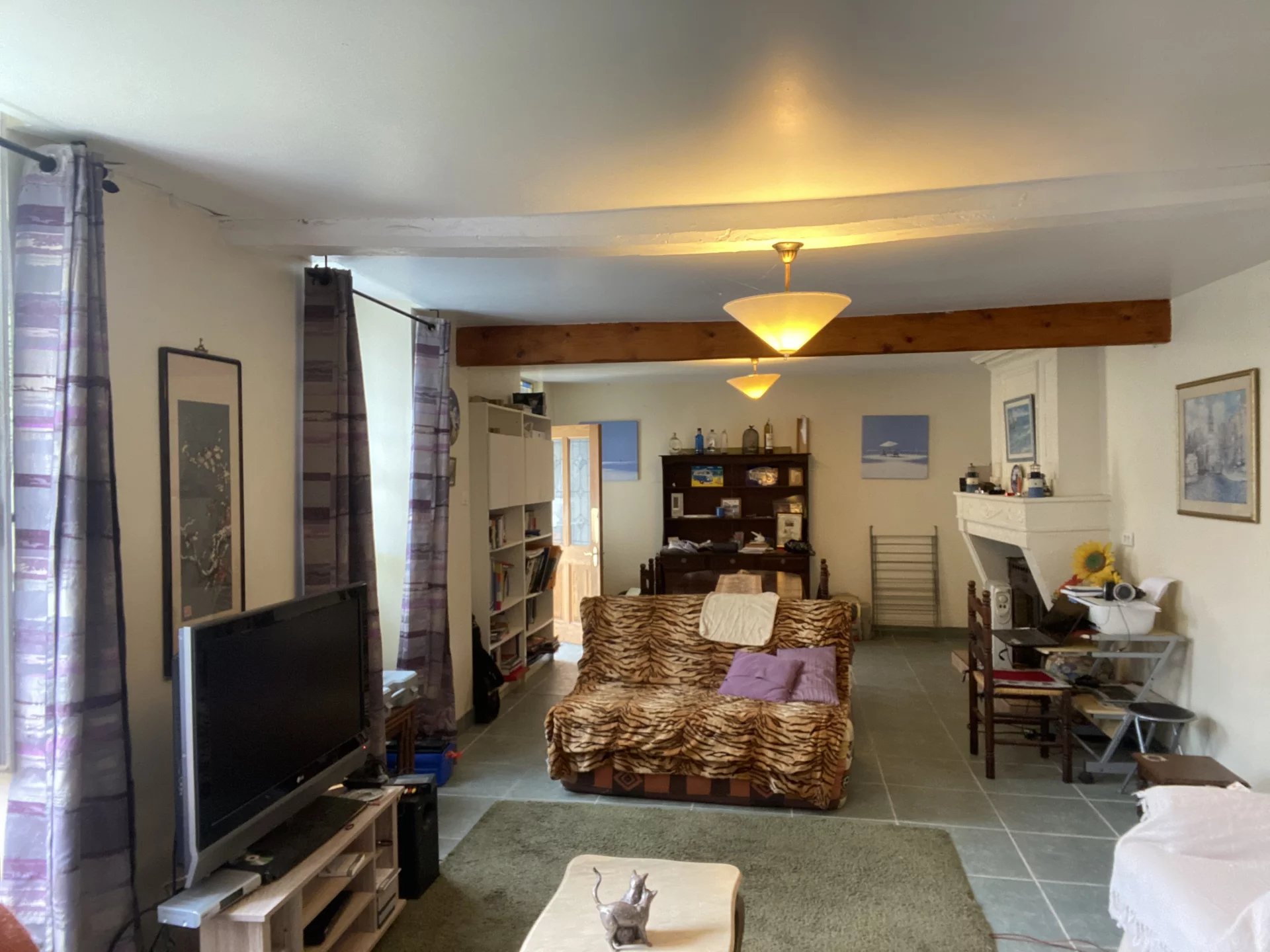 Two bedroom house on edge of the village with garage and outbuildings, Poitou-Charentes – France – BVI70566