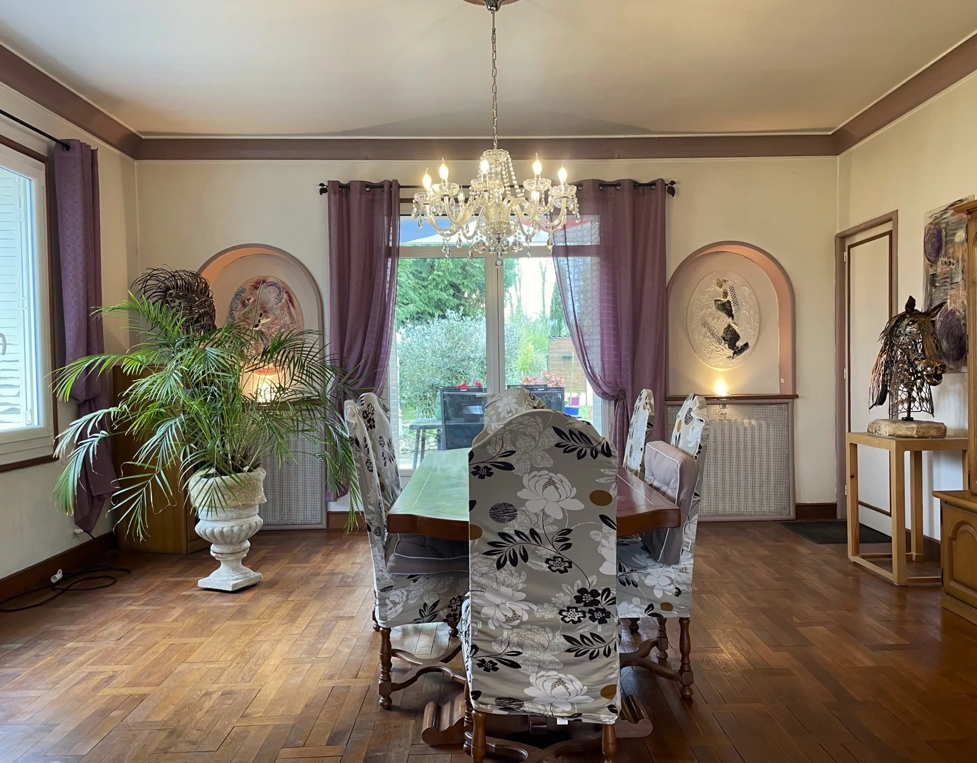 Stylish architect-designed home with guest house and pool, Poitou-Charentes – France – BVI80188