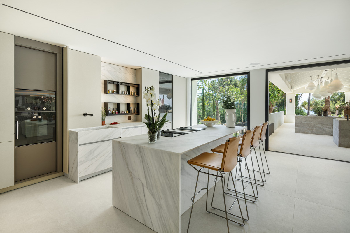 6 bedroom Mansion in Marbella, Malaga, Spain – 428-03517D