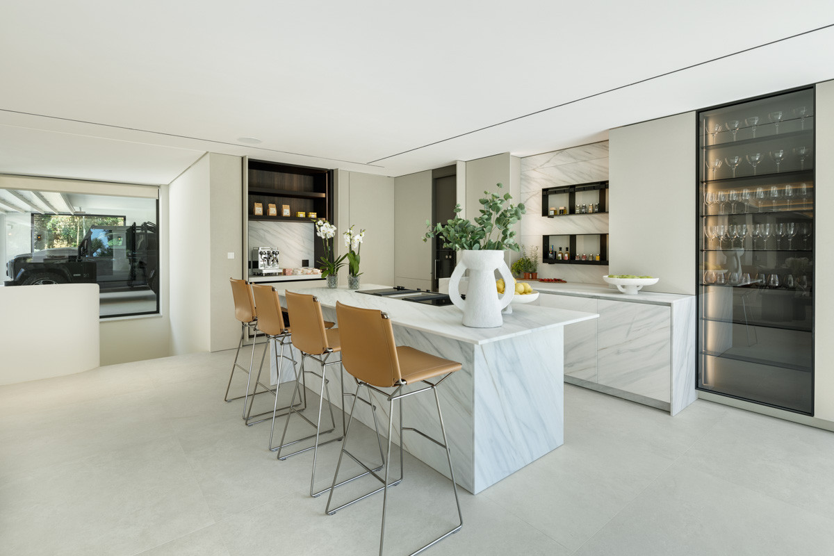 6 bedroom Mansion in Marbella, Malaga, Spain – 428-03517D