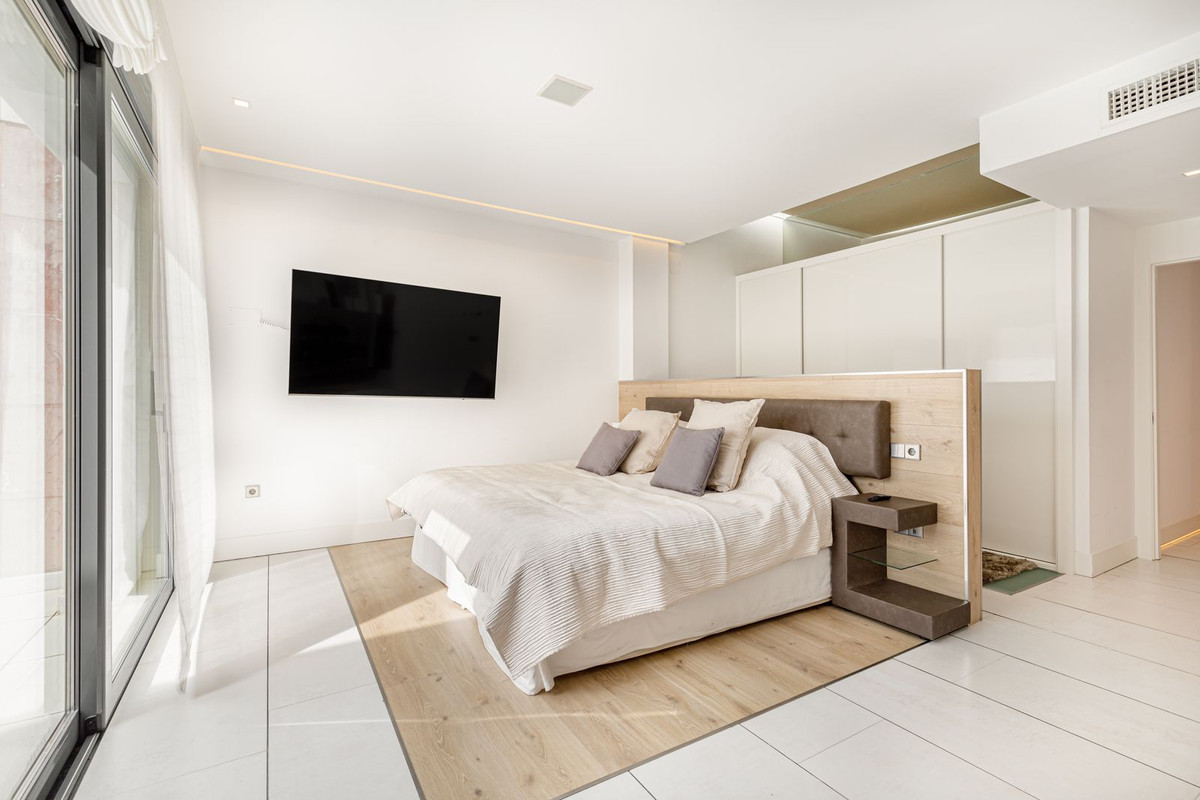 3 bedroom Ground Floor Apartment in Marbella, Malaga, Spain – 428-03817P