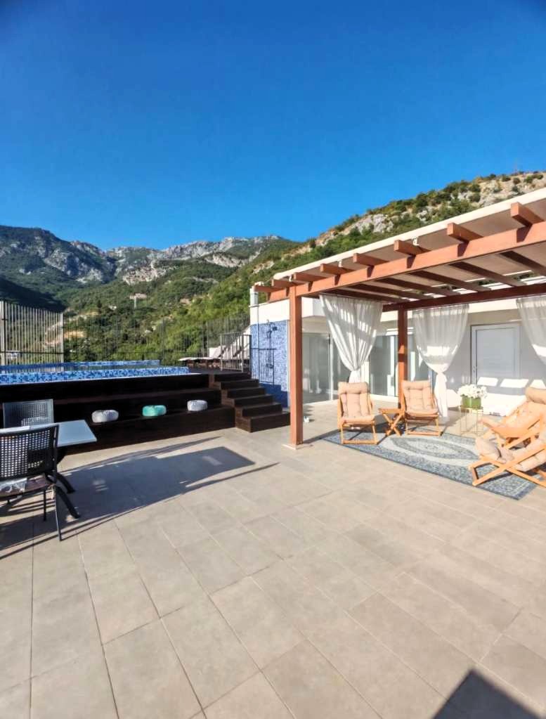 Rafailovici Penthouse with Sea View – 149 m², Rooftop Pool & Terrace, Montenegro – MREMT-01