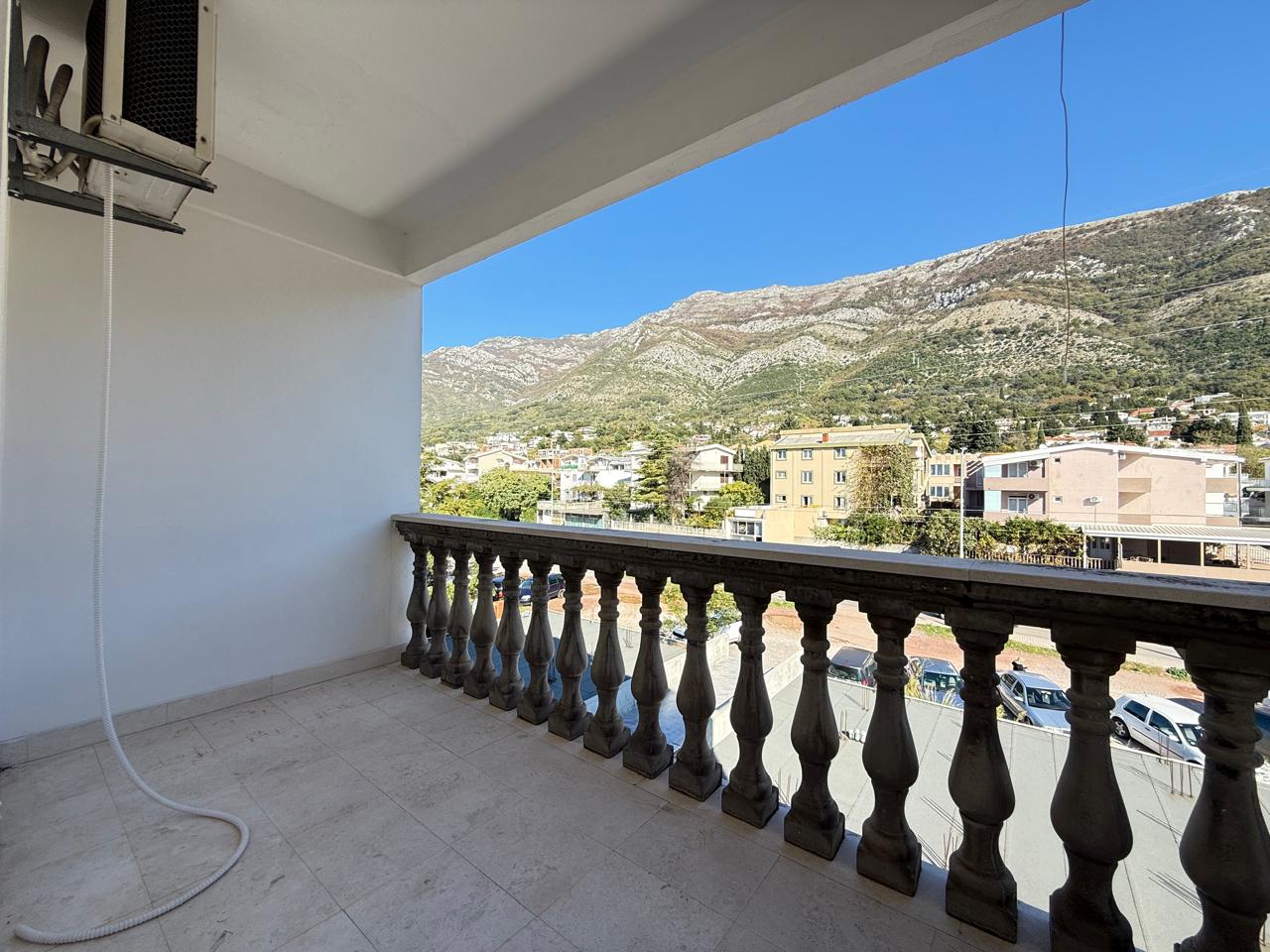 Sutomore Apartment – 43 m², 650 m to the Sea, Center Location, Montenegro – MREALE130