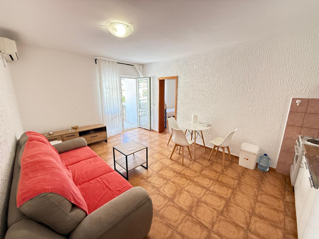 Sutomore Apartment – 43 m², 650 m to the Sea, Center Location, Montenegro – MREALE130