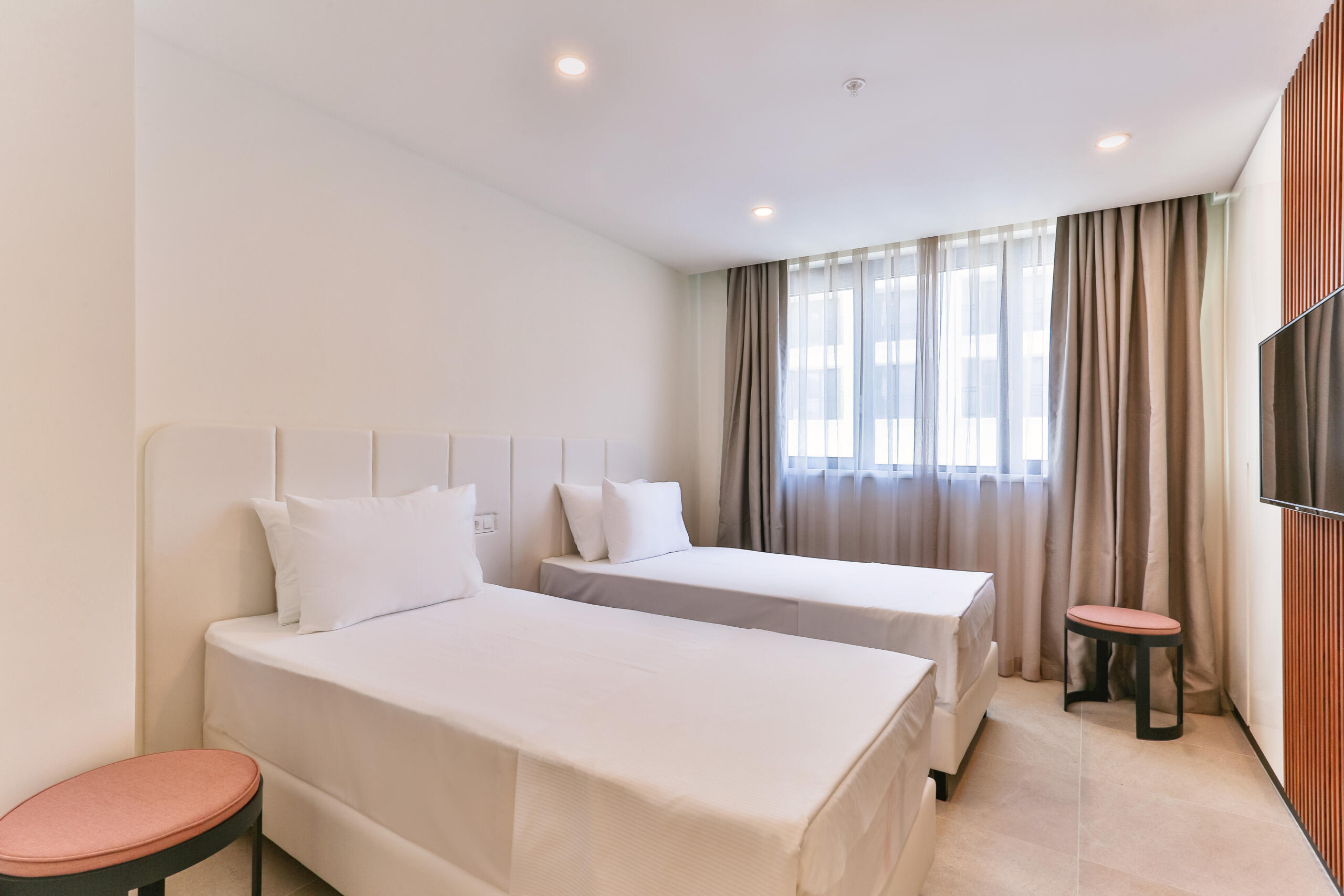 Luxury Seafront Apartments in Rafailovici – 107–136 m² Dream Homes, Montenegro – MRESR01