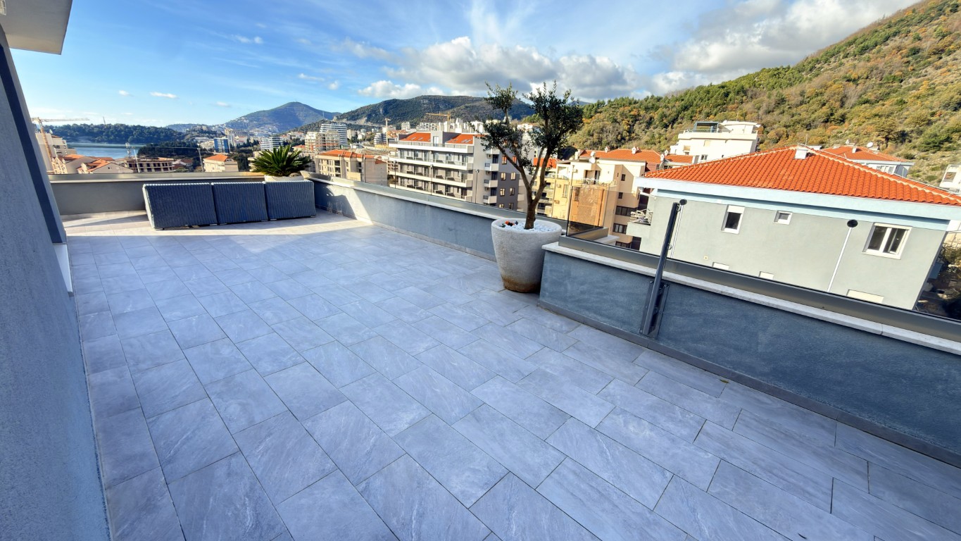 Luxury Penthouse Sea View Bečići – 463 m² With Terrace, Montenegro – MREDV2