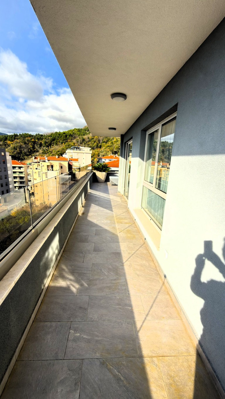 Luxury Penthouse Sea View Bečići – 463 m² With Terrace, Montenegro – MREDV2