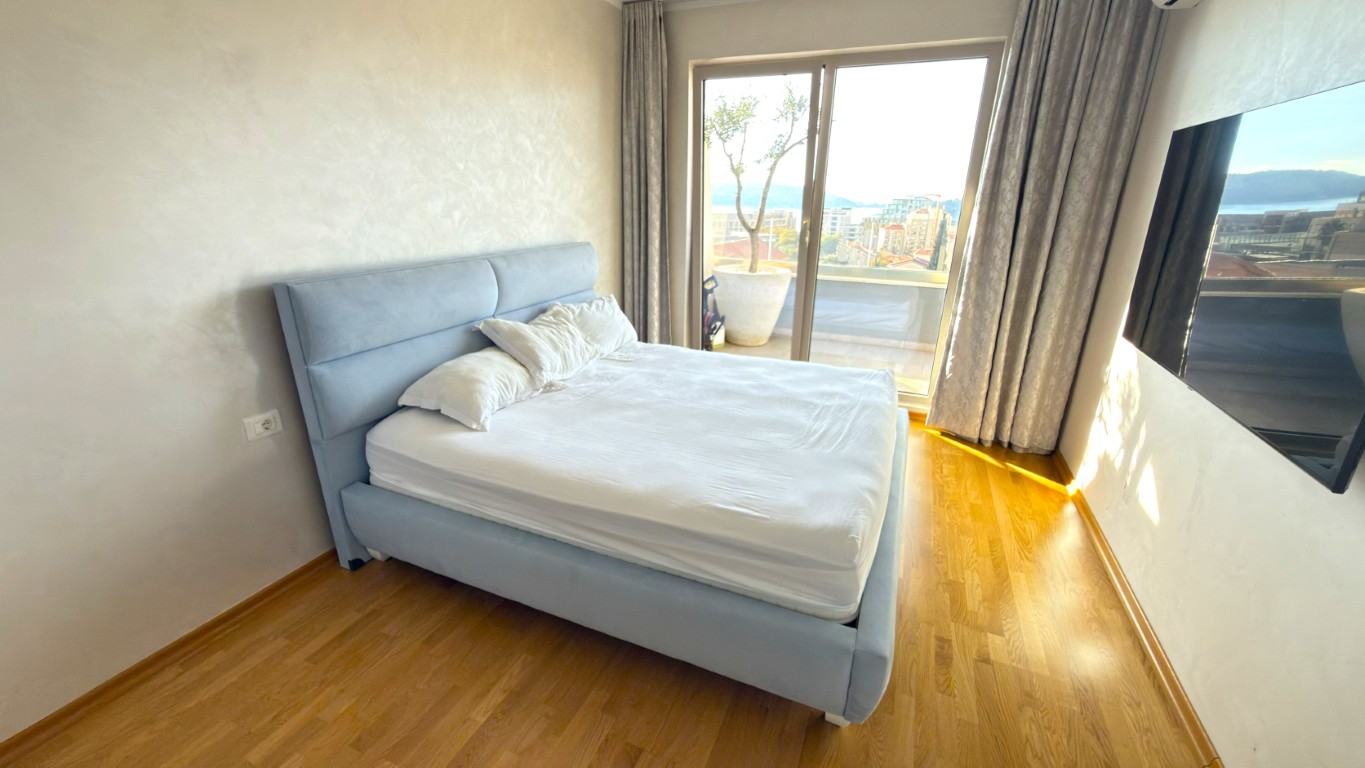 Luxury Penthouse Sea View Bečići – 463 m² With Terrace, Montenegro – MREDV2