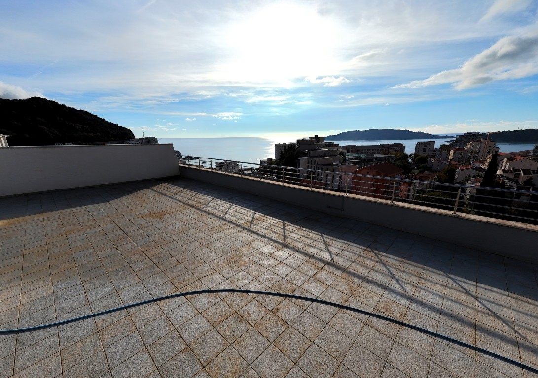 Luxury Penthouse Sea View Bečići – 463 m² With Terrace, Montenegro – MREDV2