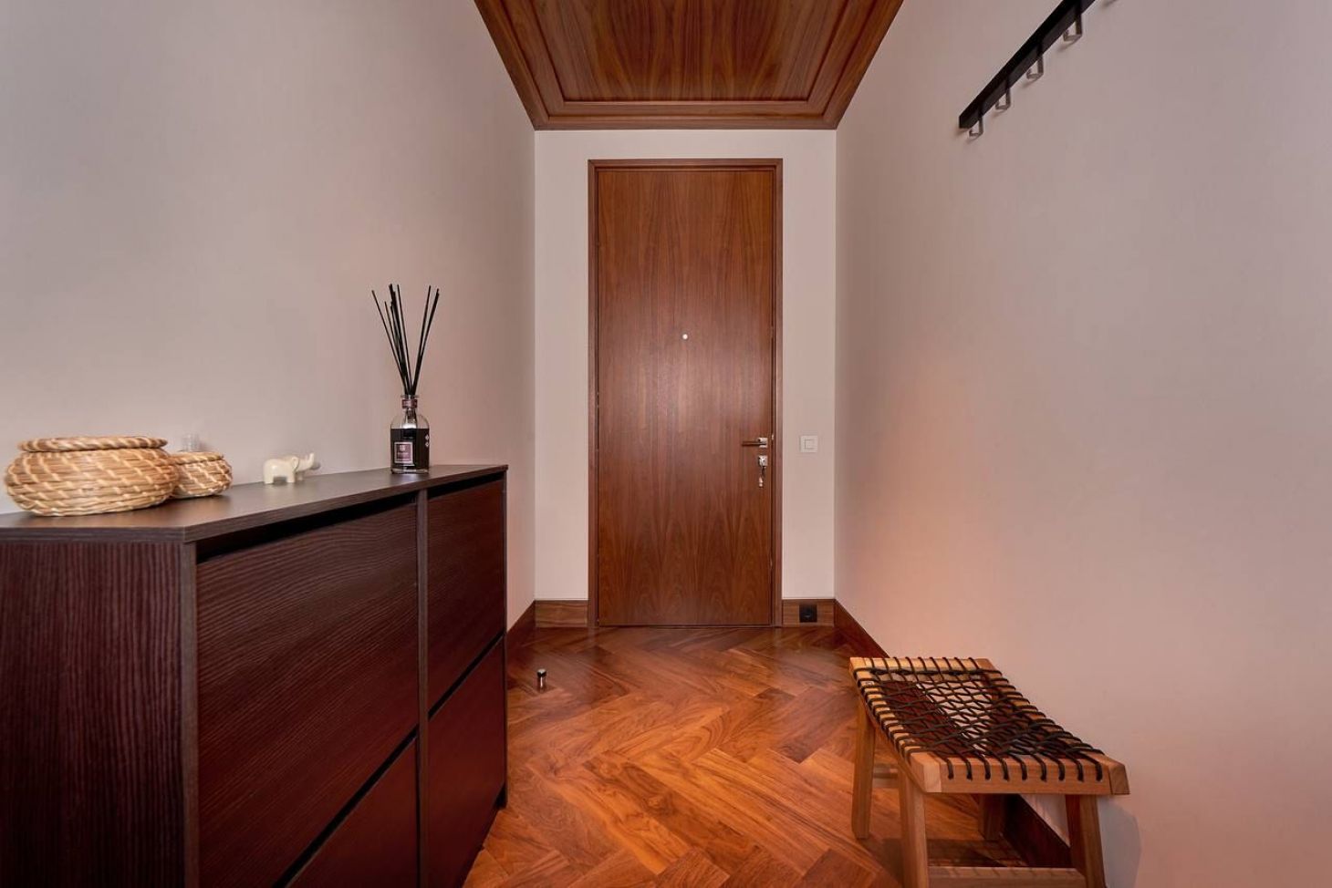 Porto Montenegro Sea View Apartment for Sale – 140 m² Luxury, Montenegro – MREMB1