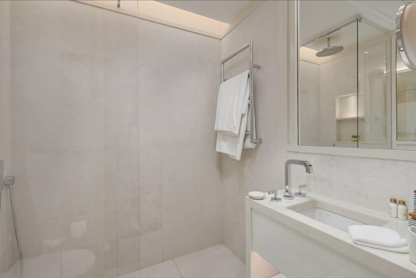 Luxury Apartment Porto Montenegro – 3 Bedrooms, Prime Living, Montenegro – MREMB4