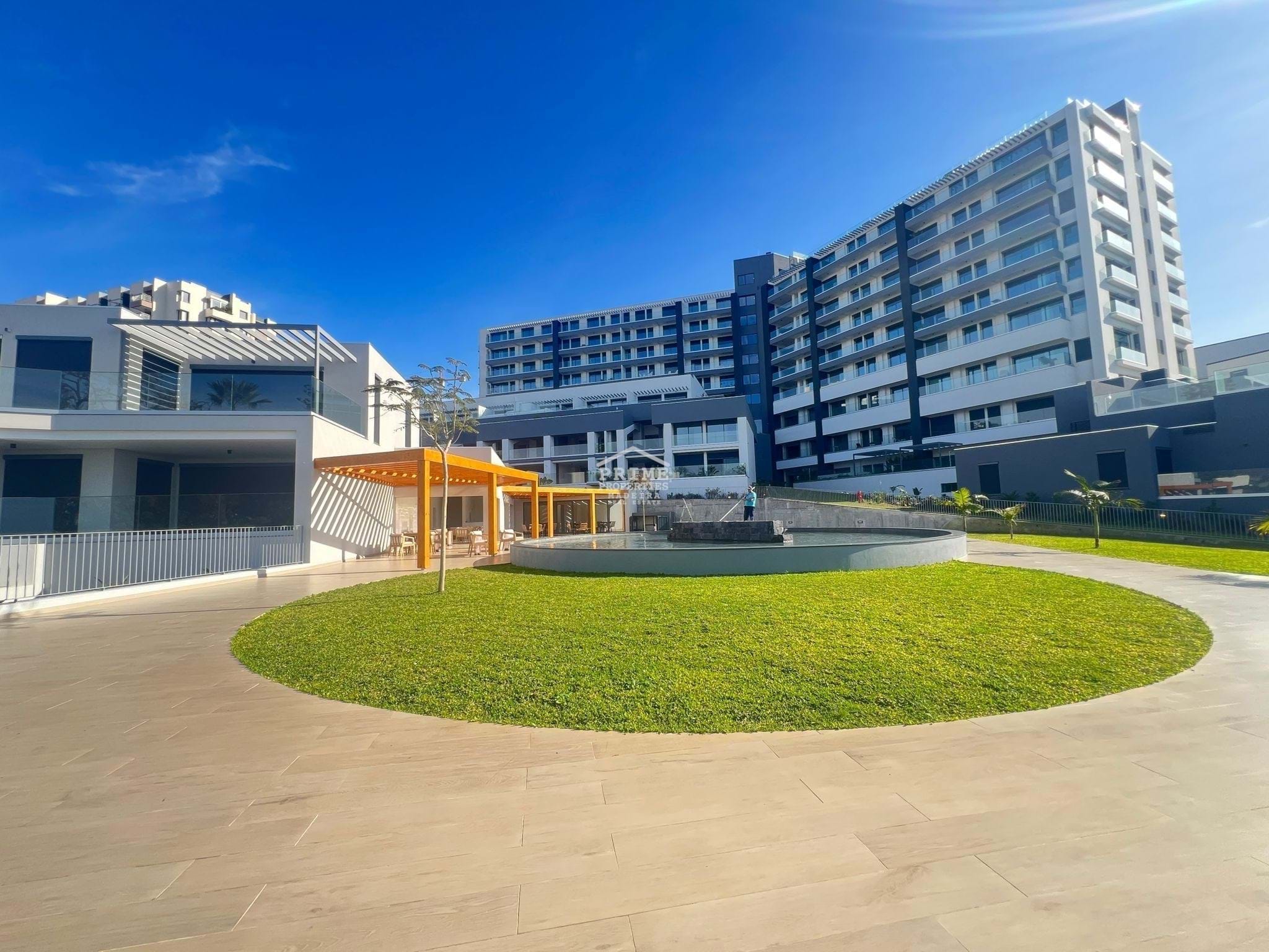 4 bedroom Apartment in São Martinho, Ilha Da Madeira, Portugal – 1270 T4 (a)