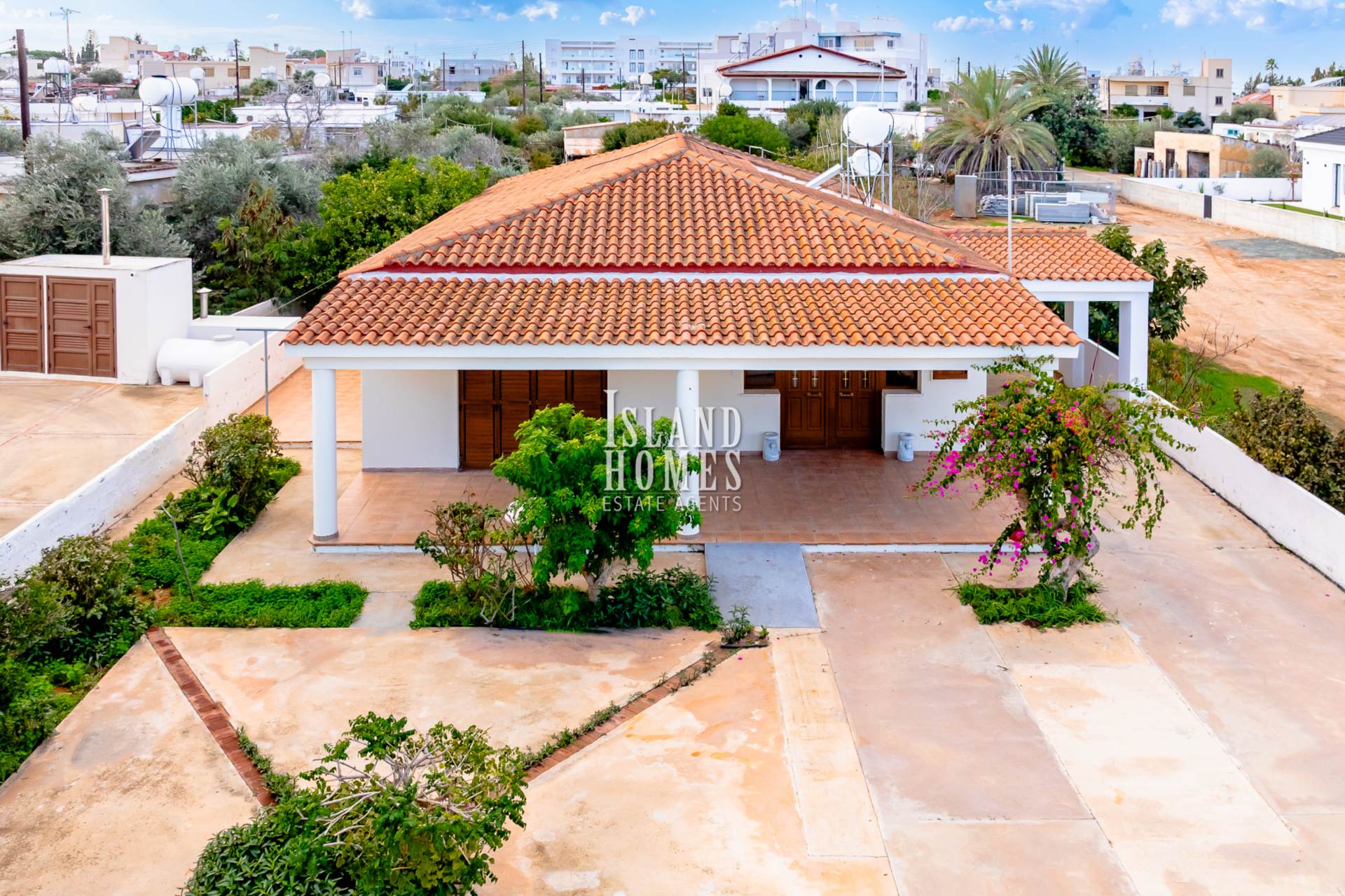 2 bedroom Bungalow in Deryneia, Famagusta, Cyprus – DeR193