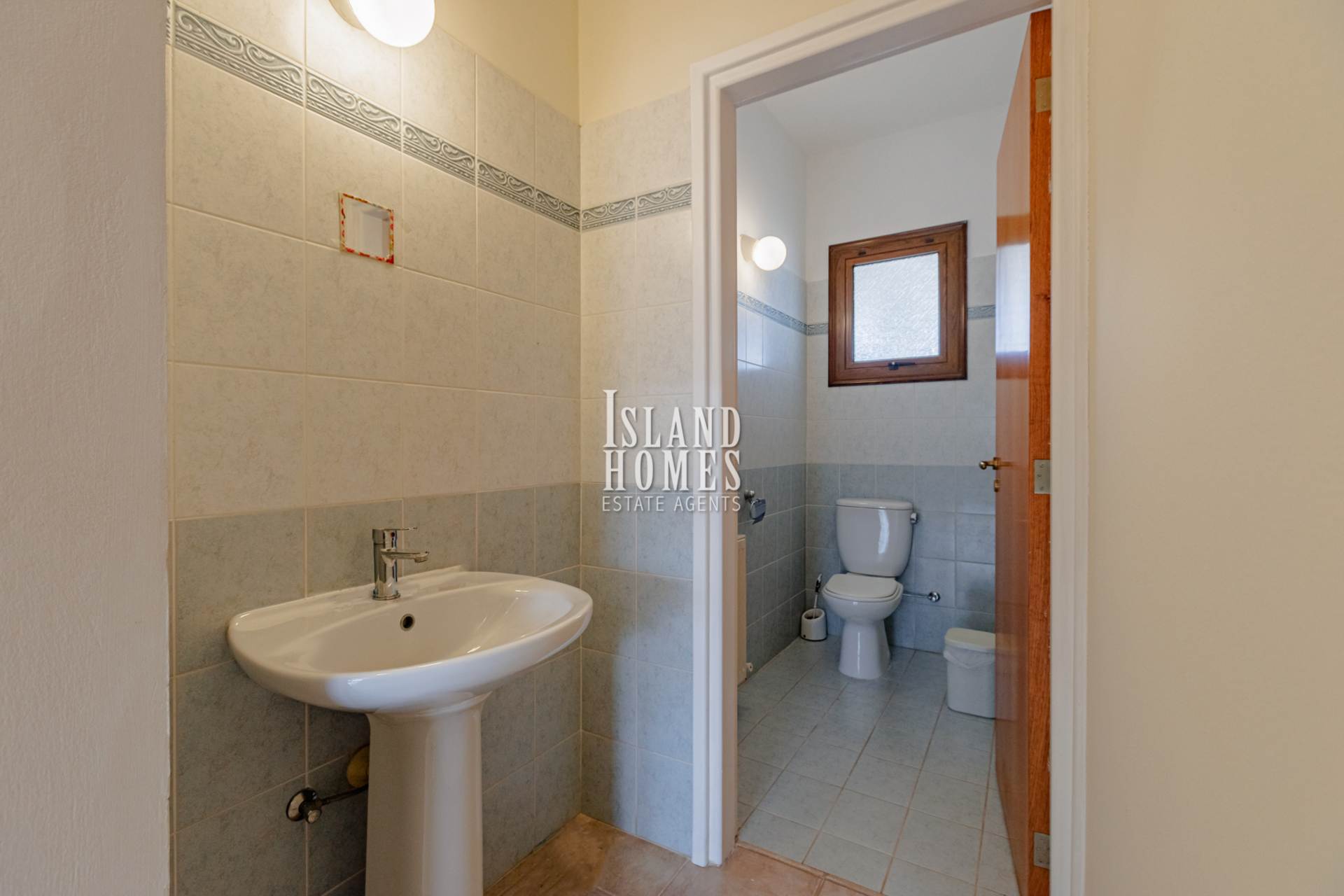 2 bedroom Bungalow in Deryneia, Famagusta, Cyprus – DeR193