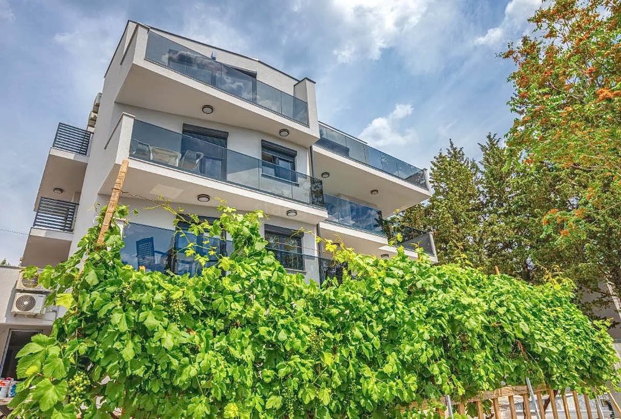 9 bedroom villa in Crikvenica, Croatia – 103576