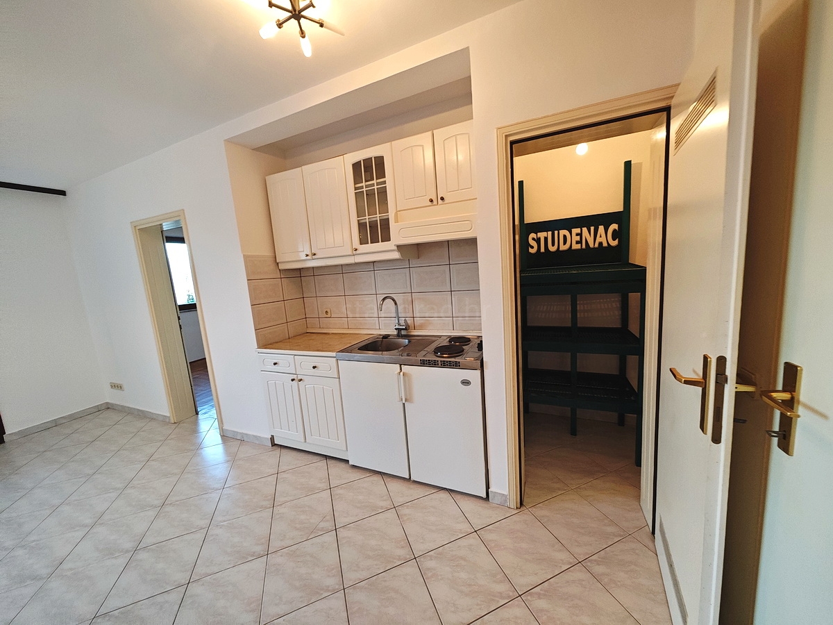 2 bedroom apartment in Malinska-Dubašnica, Croatia – 103575