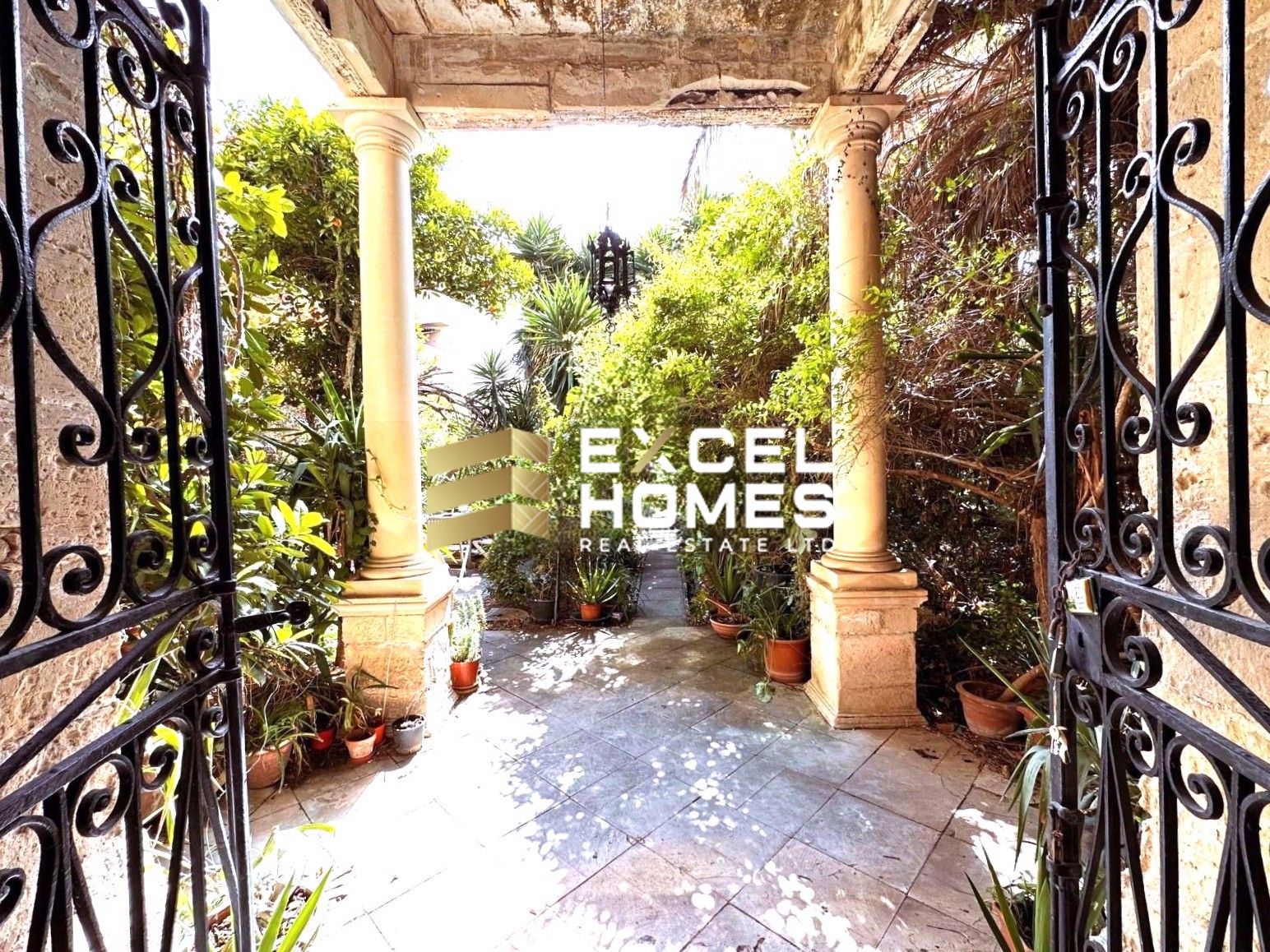 5 bedroom Palazzo in Birkirkara, Malta – 65320