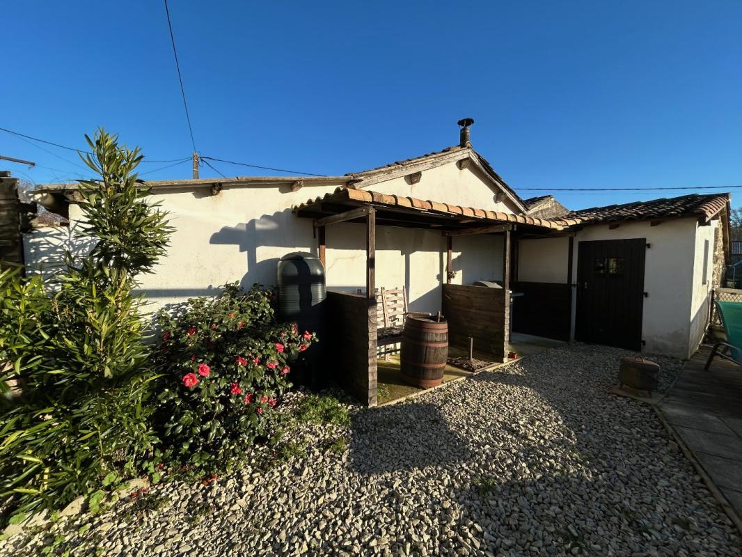 2 bedroom maison situee en campagne in Caunay, Deux-Sèvres, France