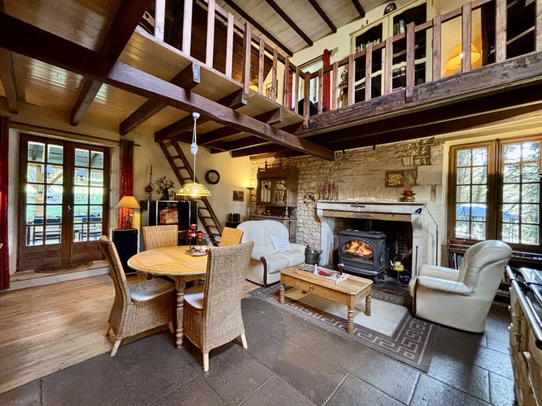 6 bedroom propriete in Saint Gourson, Charente, France