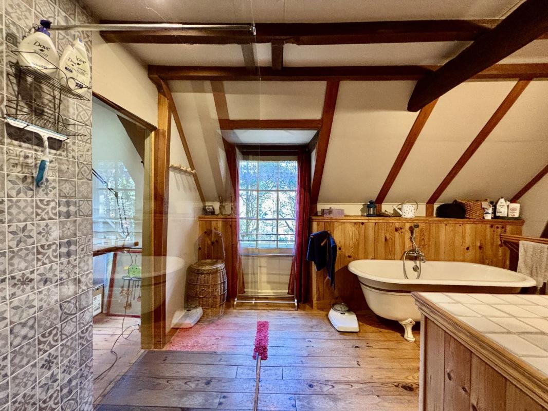 6 bedroom propriete in Saint Gourson, Charente, France