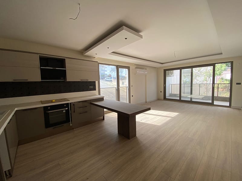 Two bedroom Apartment with balcony sea views – TC1934