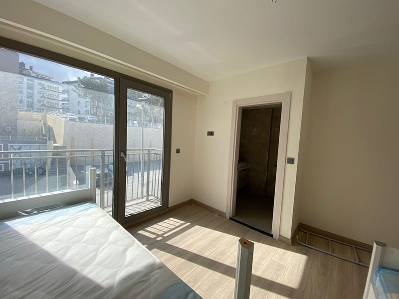 Two bedroom Apartment with balcony sea views – TC1934