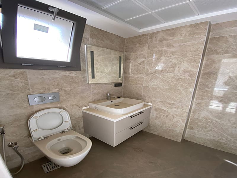 Two bedroom Apartment with balcony sea views – TC1934