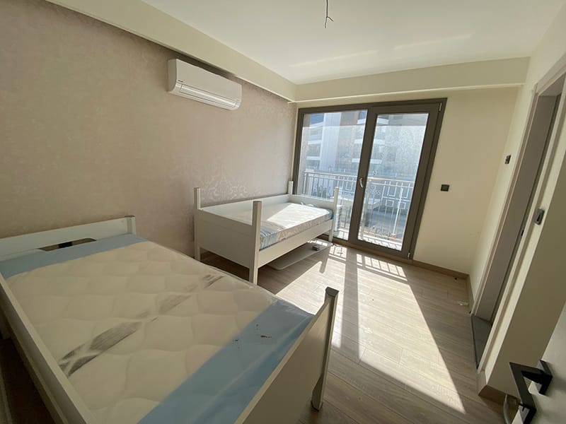 Two bedroom Apartment with balcony sea views – TC1934